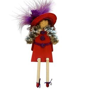 NEW Red Hat Lady In A Decorative Box